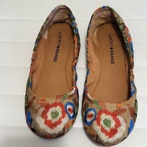 Women's Multicolor Flat shoes 🍀